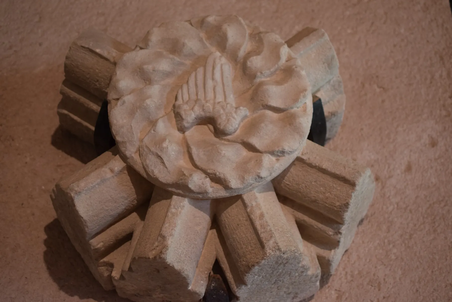 Sculpture dans la CIté médiévale de Carcassonne