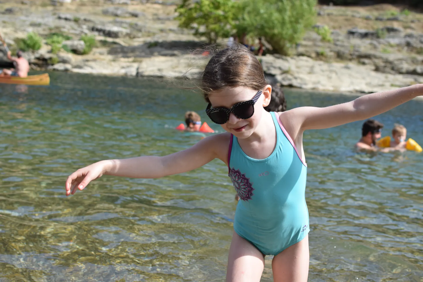 Moment de détente en famille sur les bords du Gardon