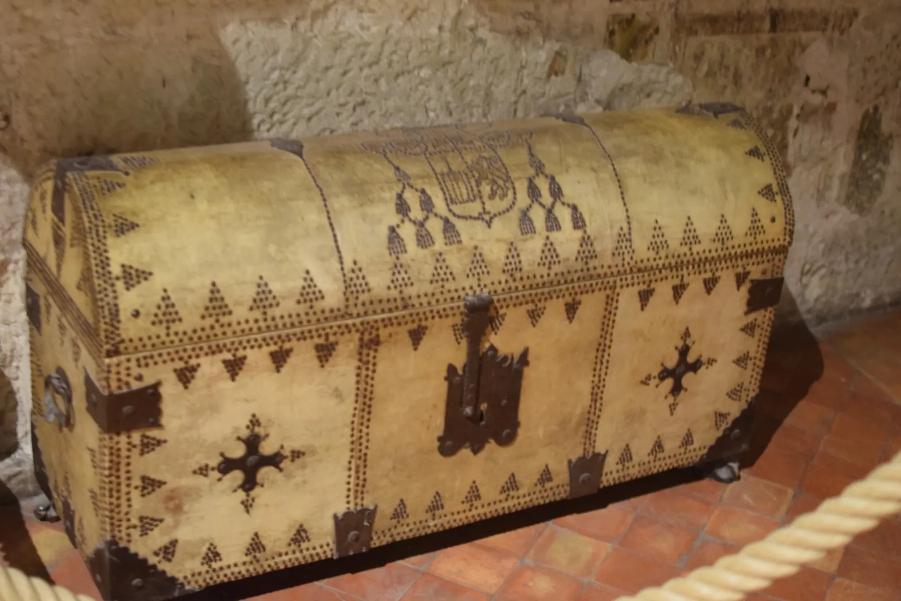 Exposition à l'intérieur du Palais des Papes
