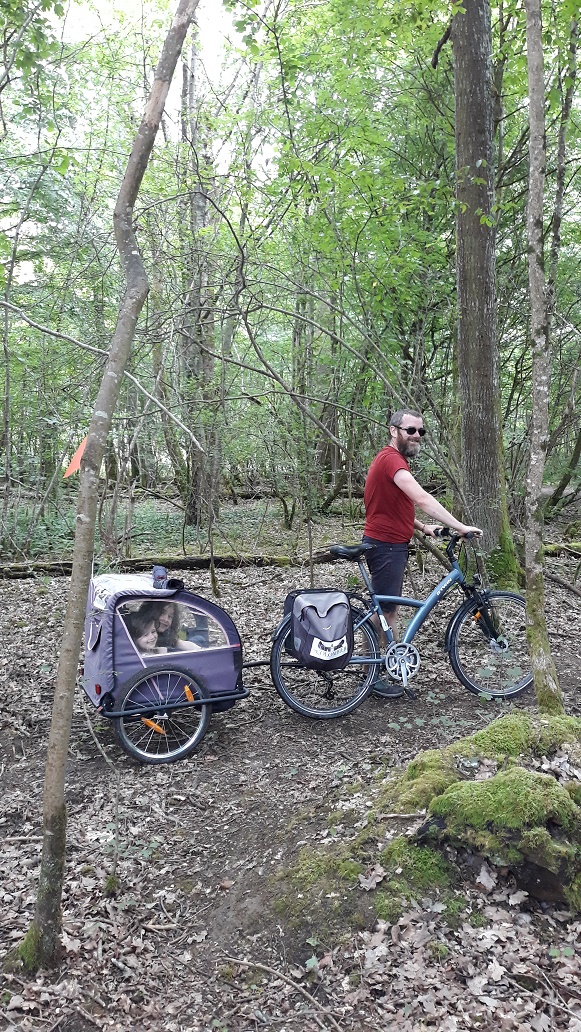Excursion à vélo autour du lac de Dienville, un moment sportif et familial.