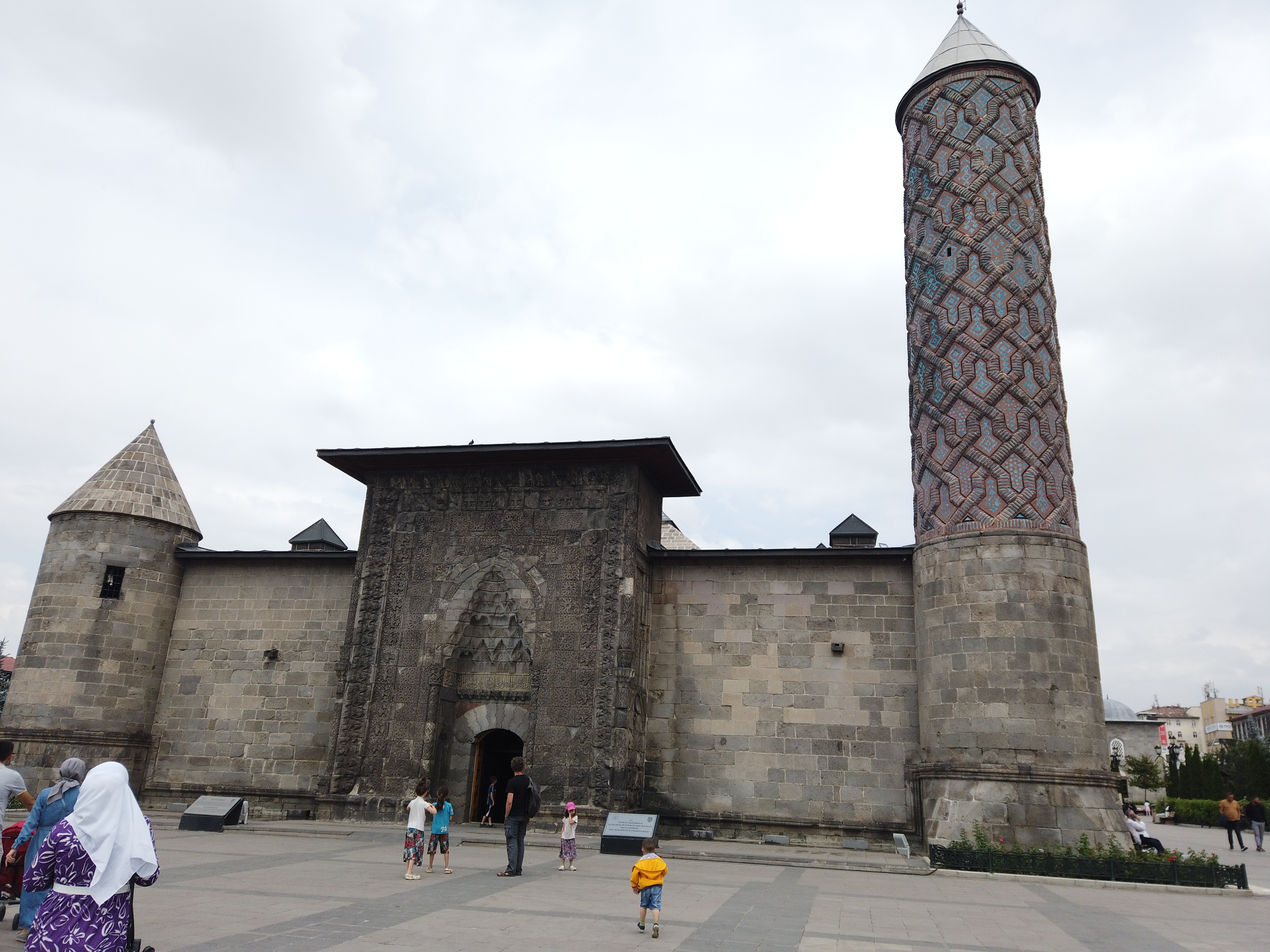 Çifte Minareli Medrese