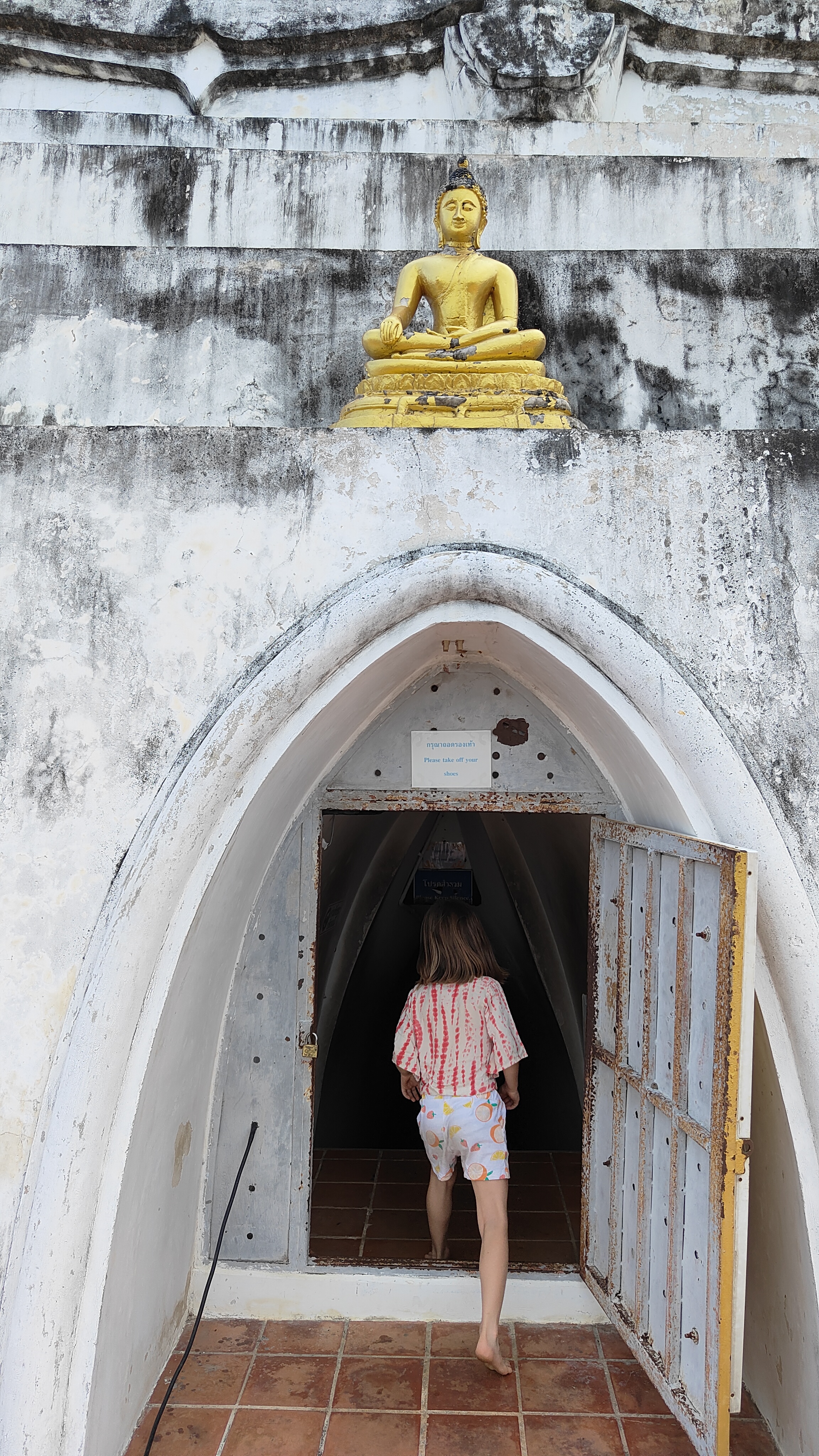 Wat Phukhao Thong