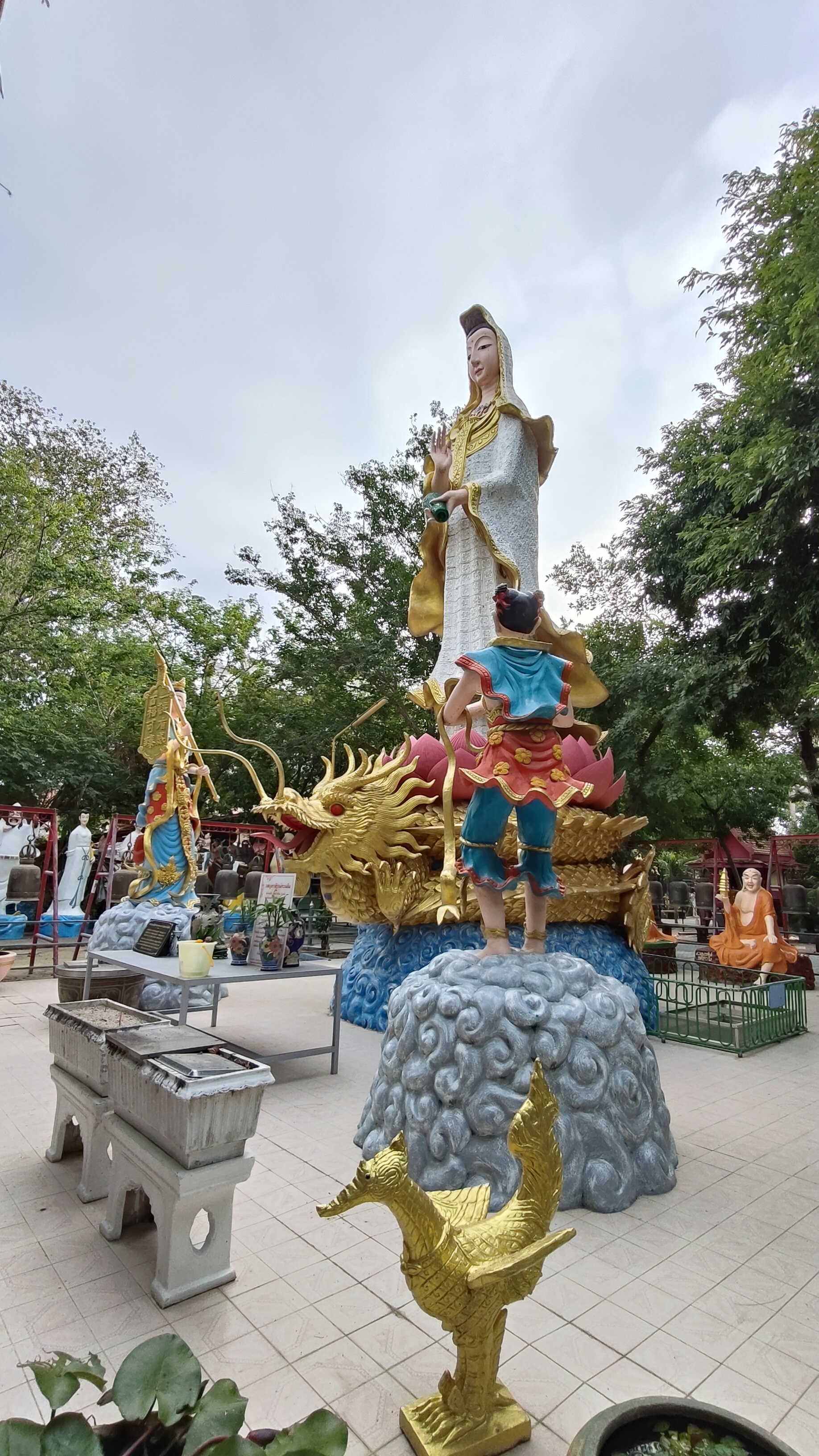 Wat Muang