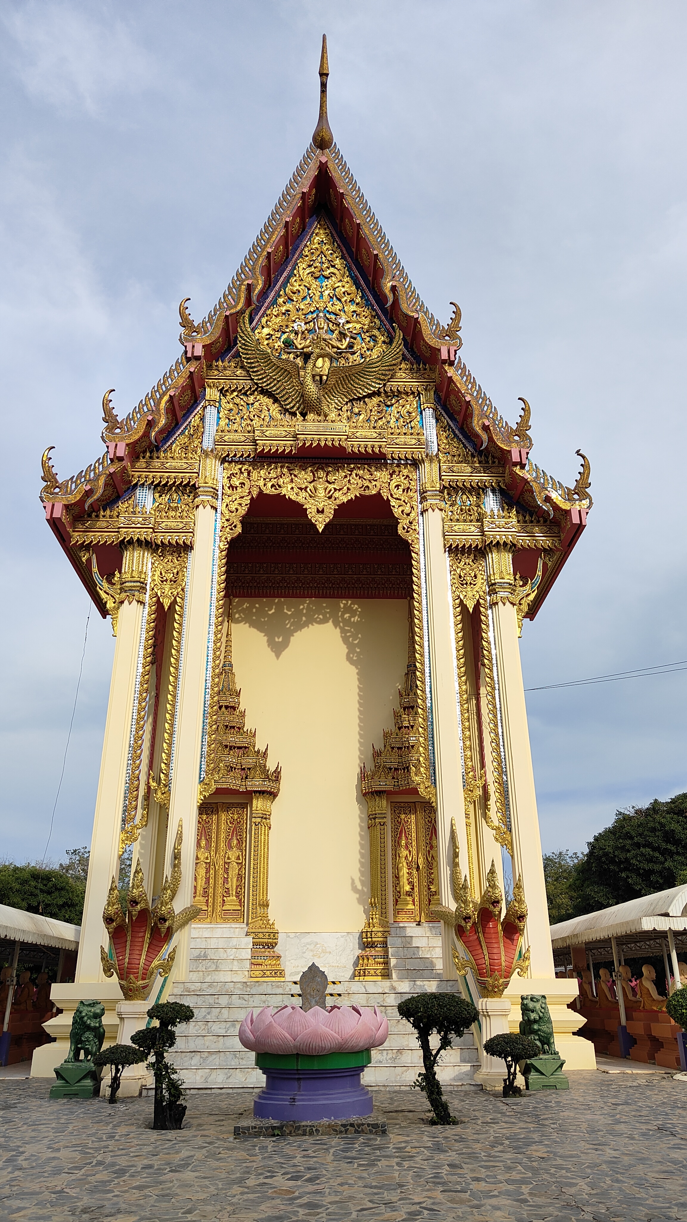 Wat Muang