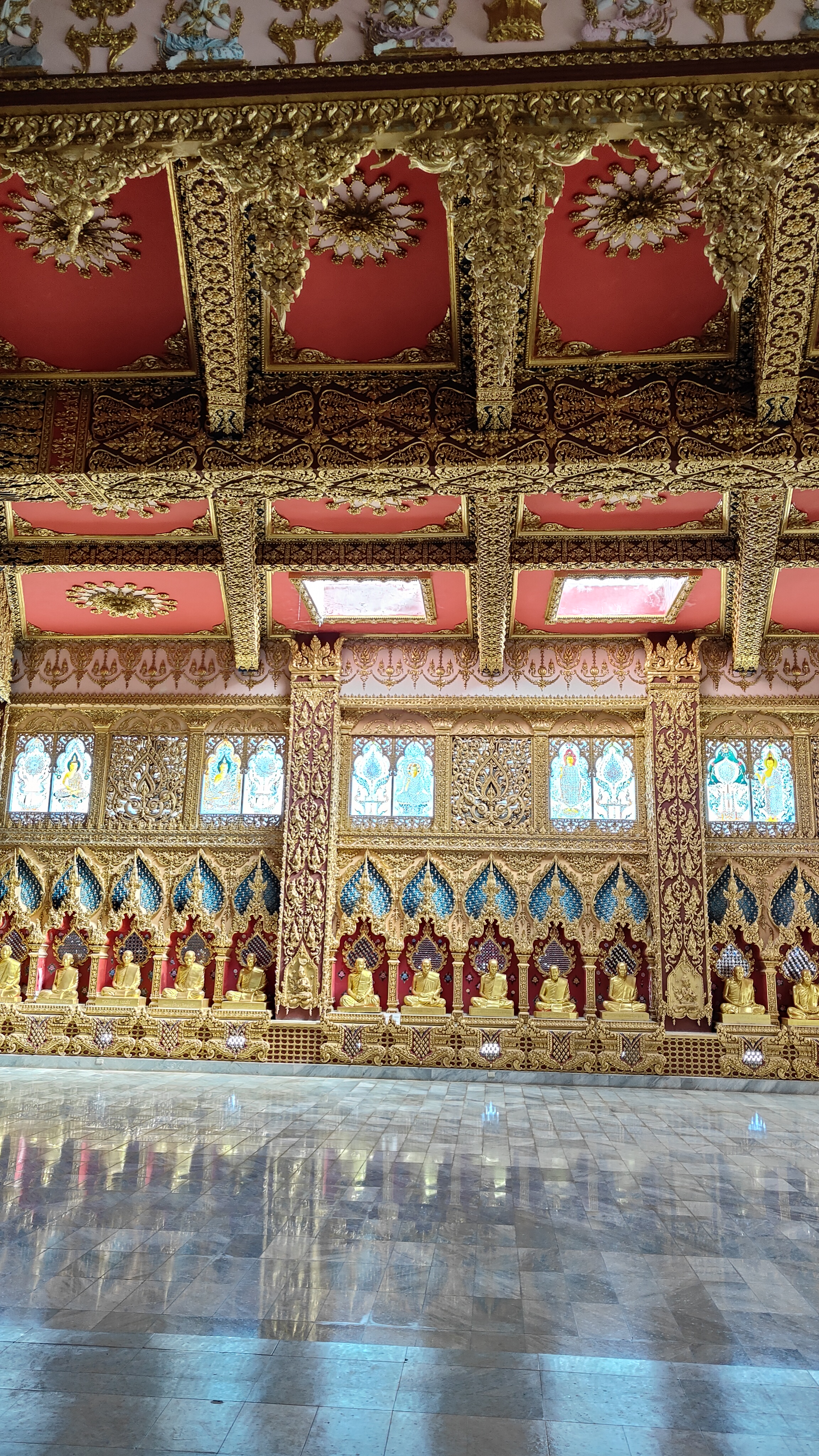 Phra Maha Chedi Si Chai Mongkhon