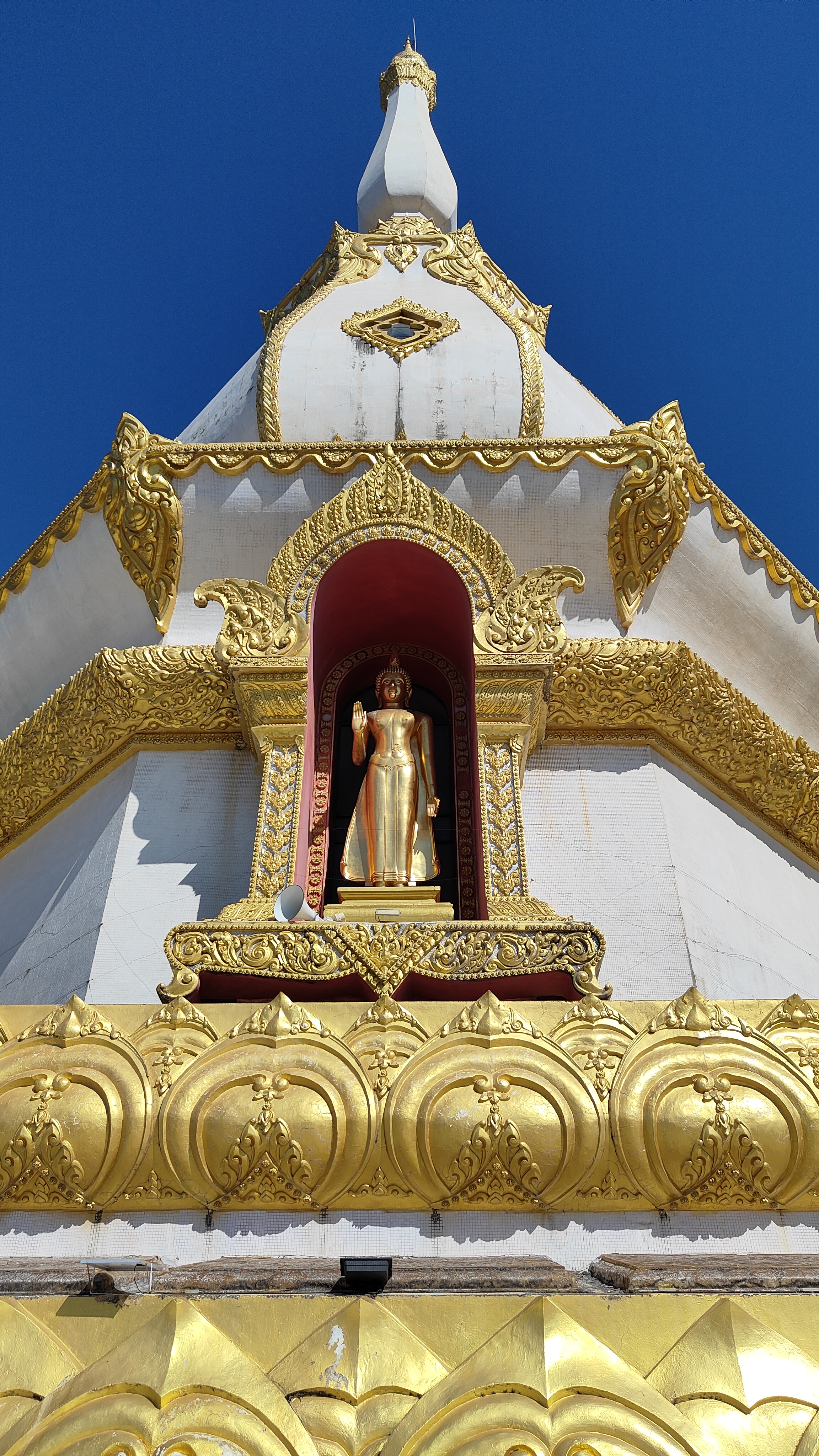 Phra Maha Chedi Si Chai Mongkhon