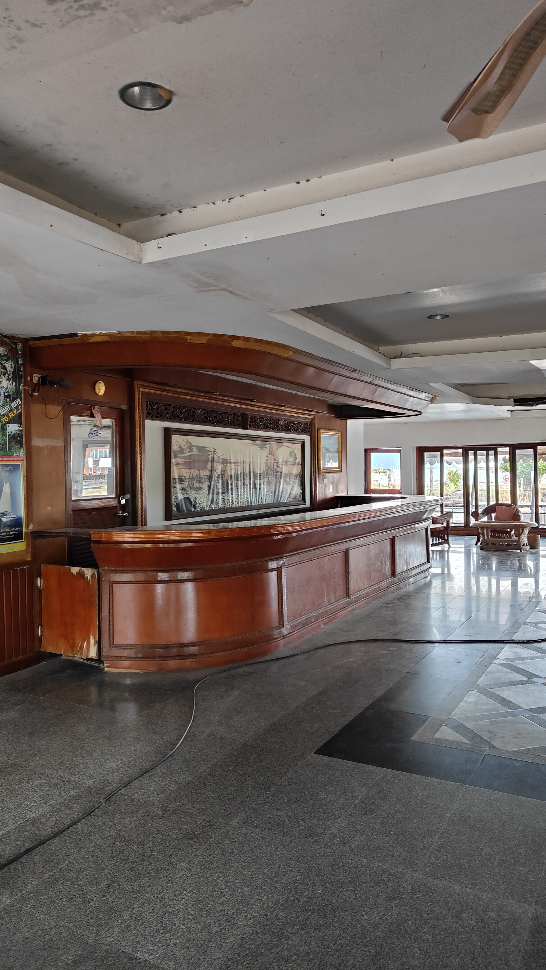 bar