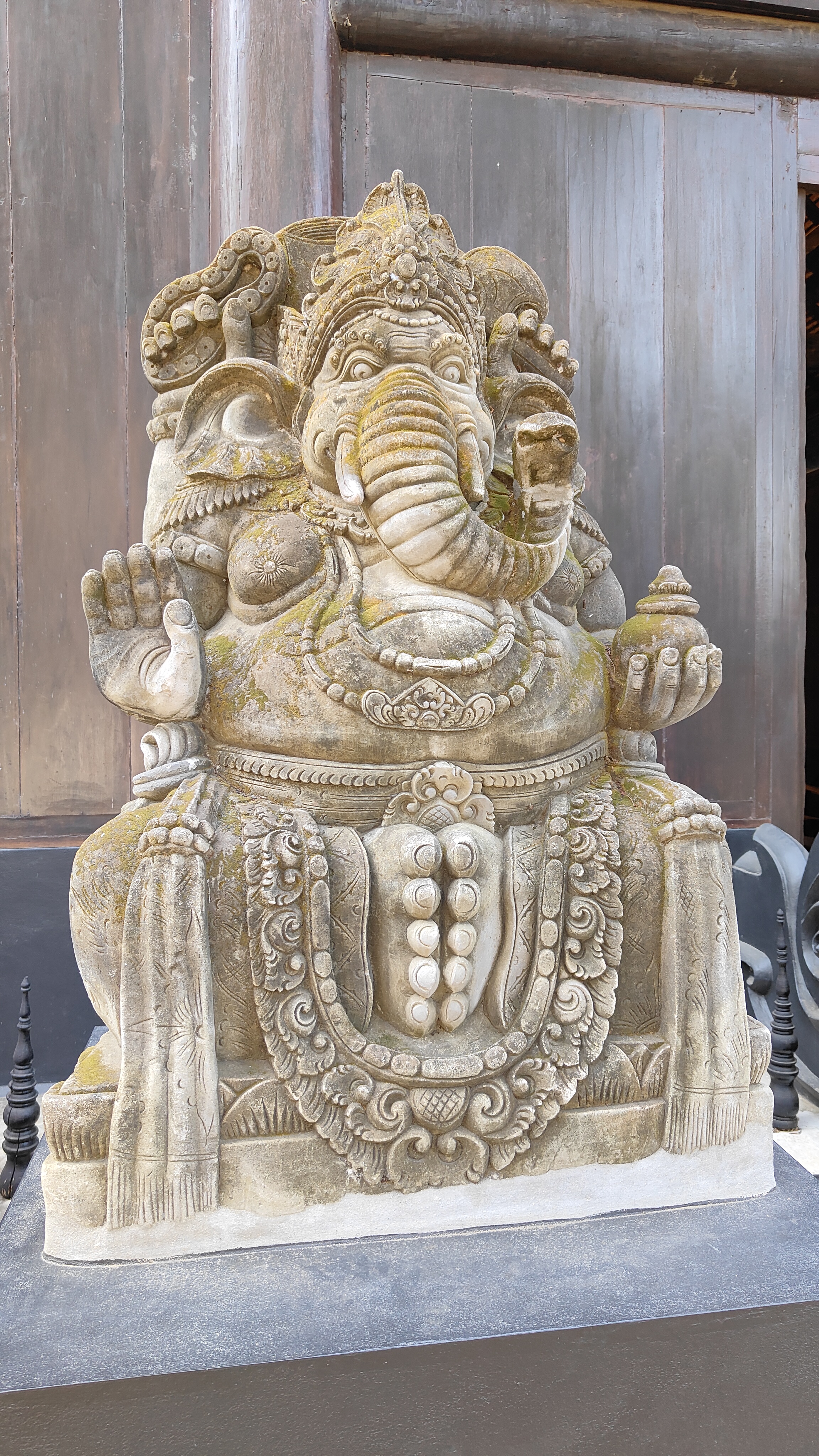 Temple noir - Chiang Rai