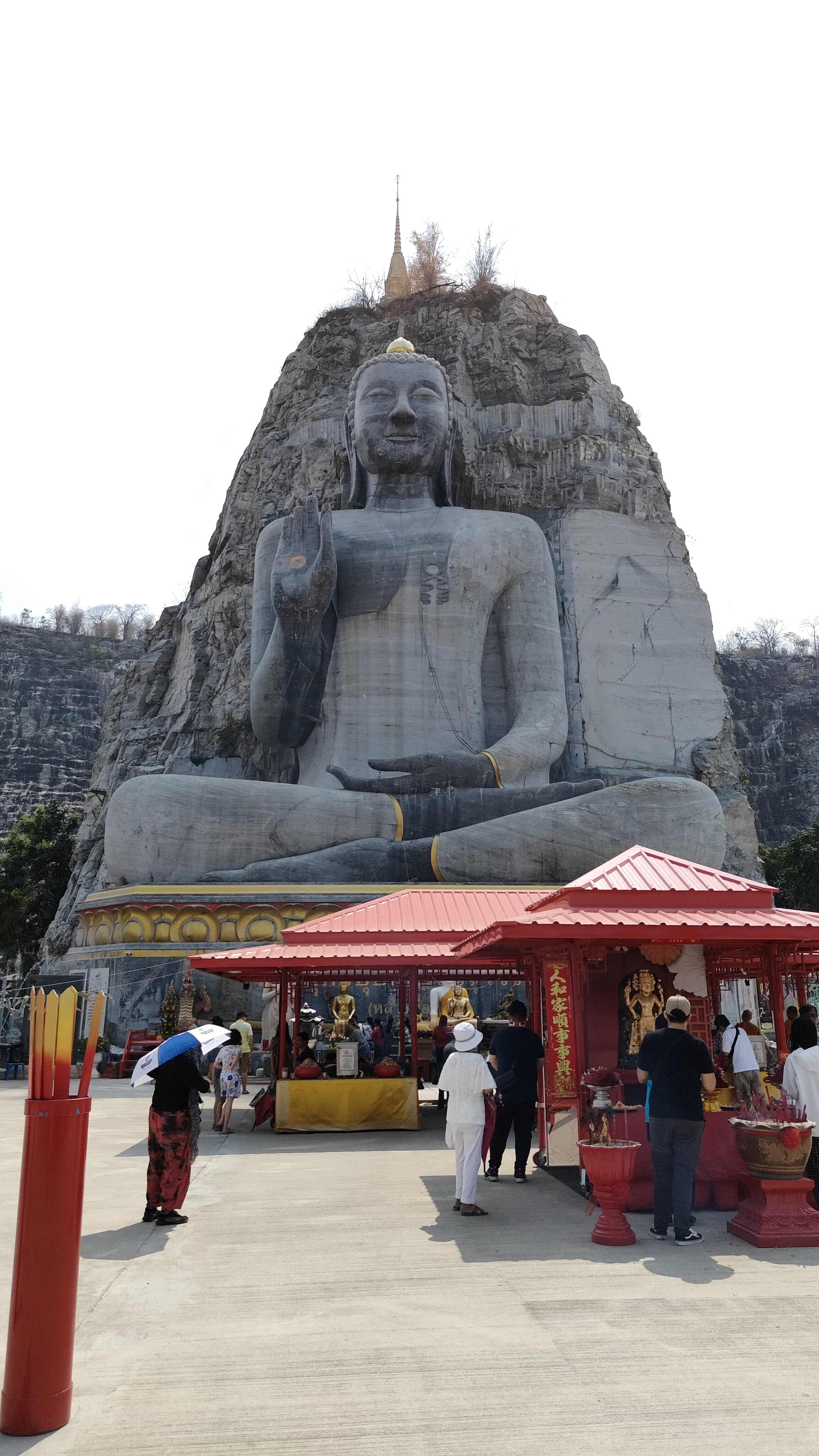 Wat Khao Tham Thiam