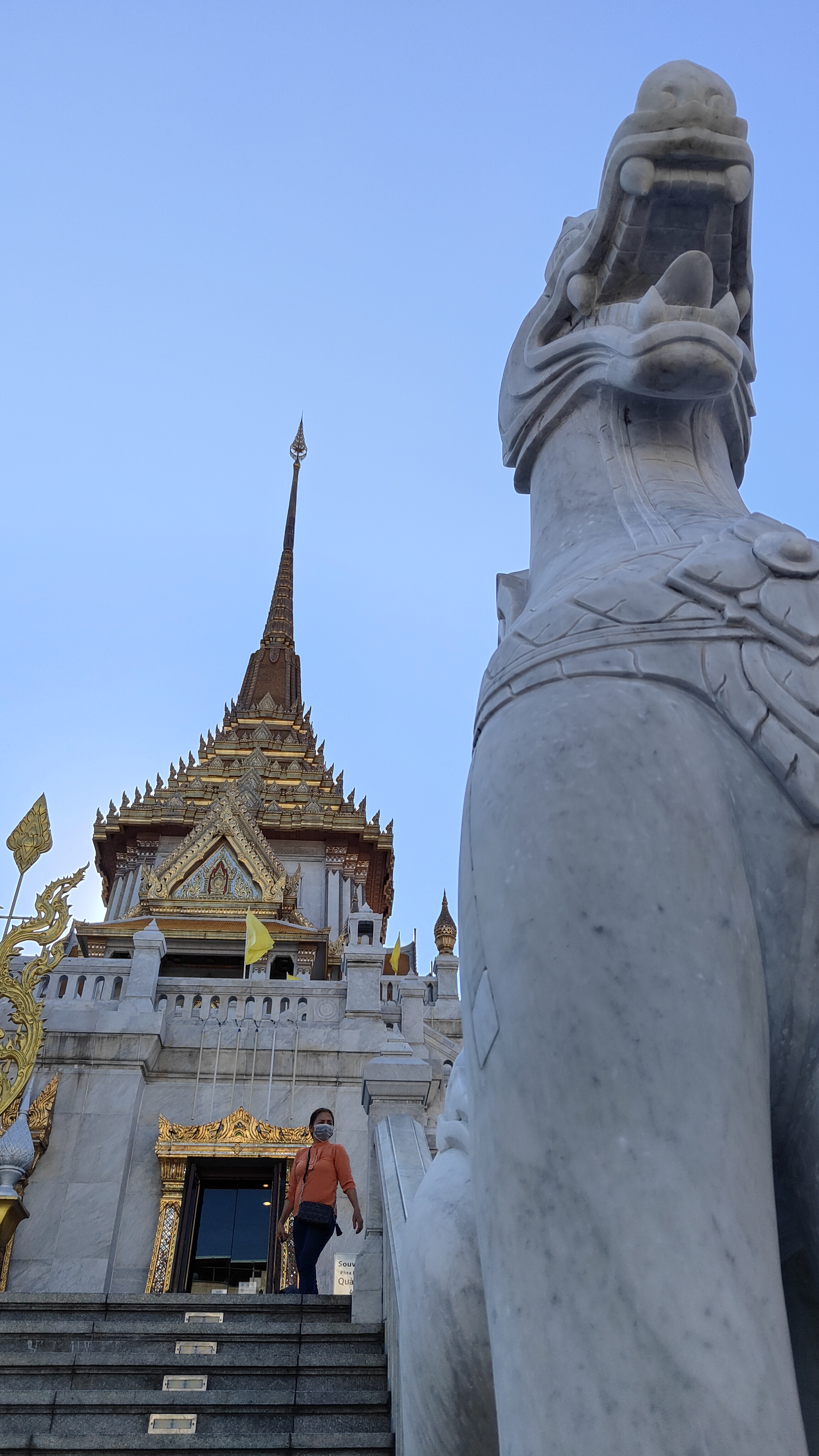 Wat Traimit