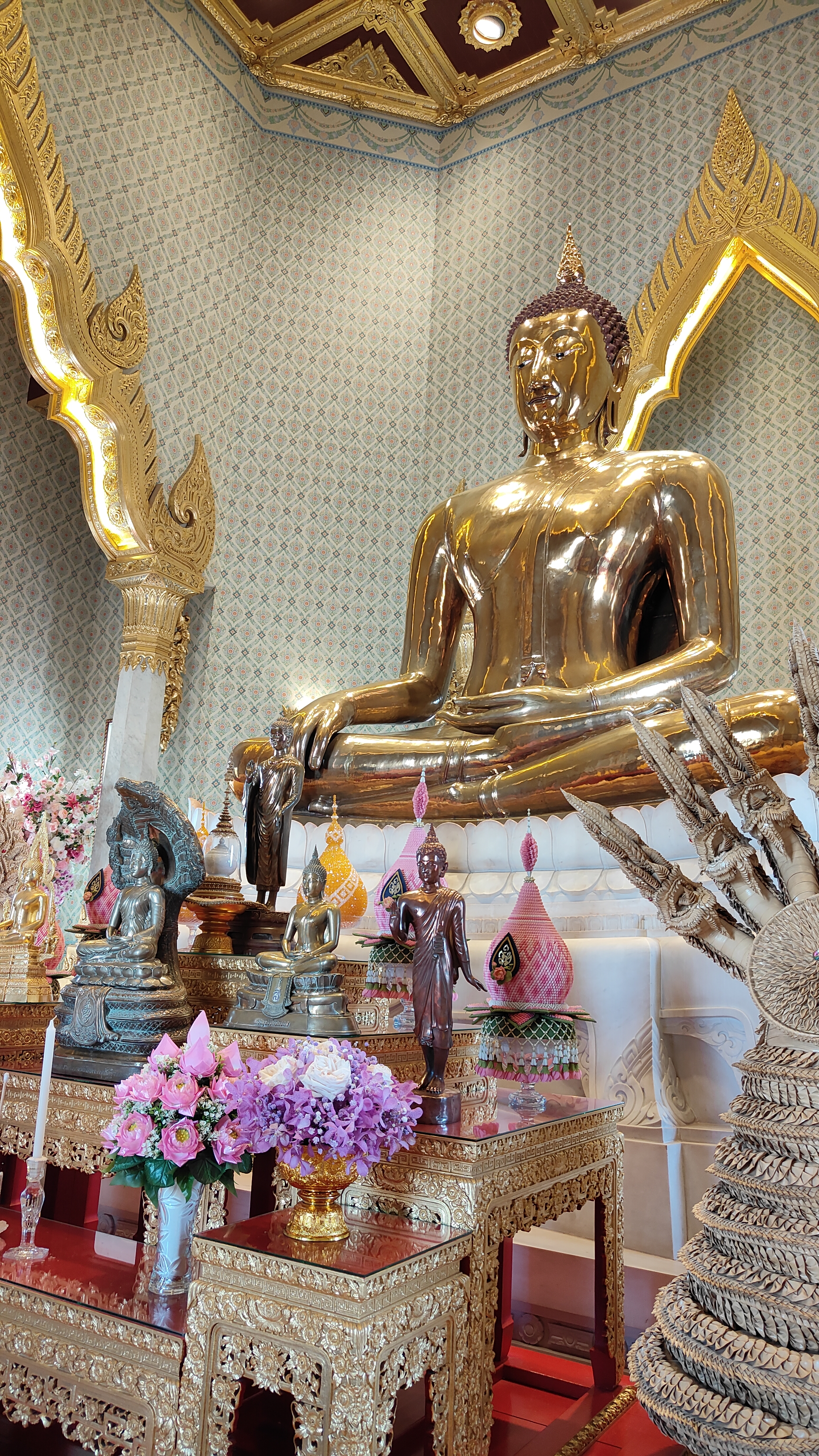 Wat Traimit