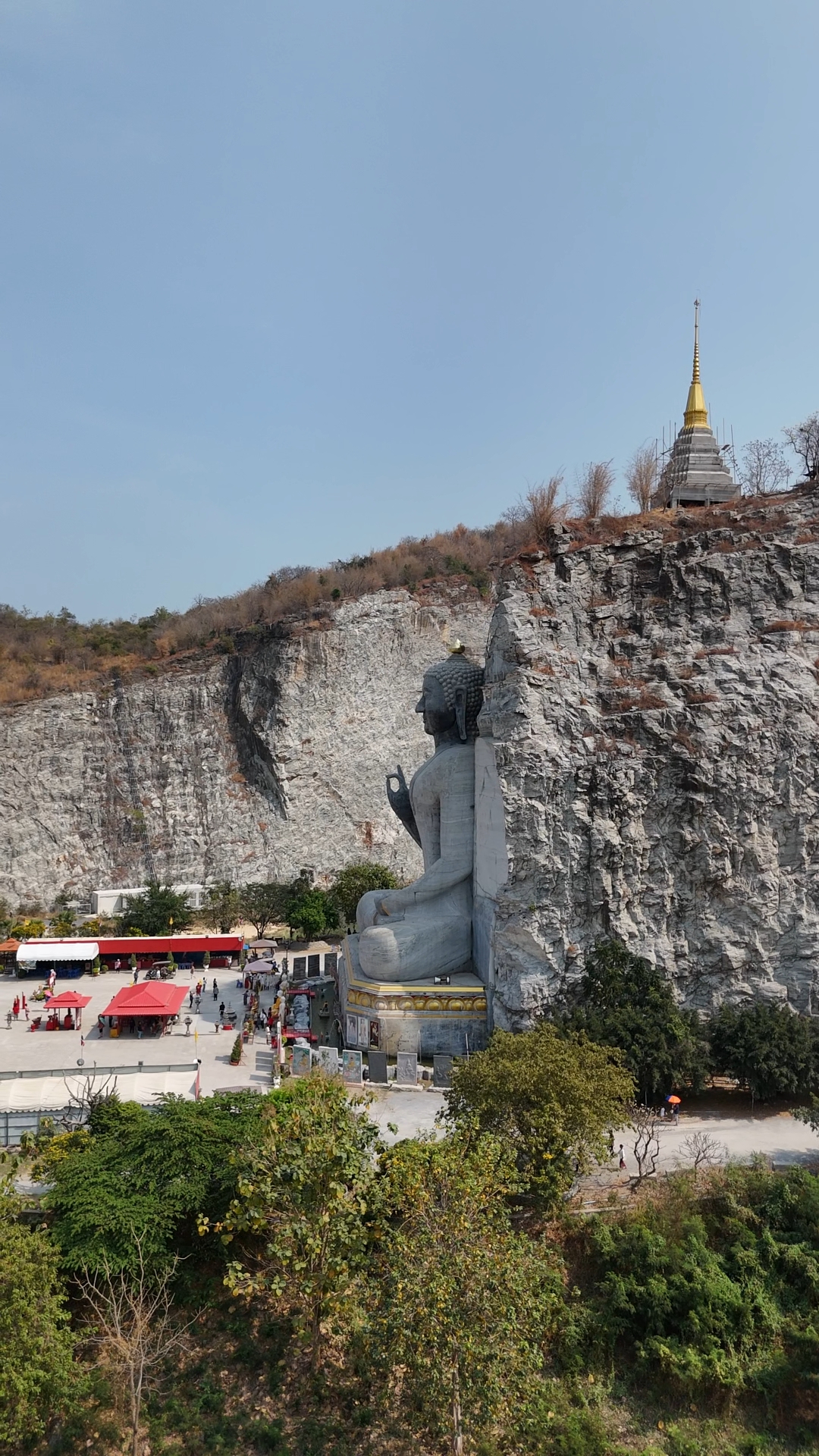 Wat Khao Tham Thiam