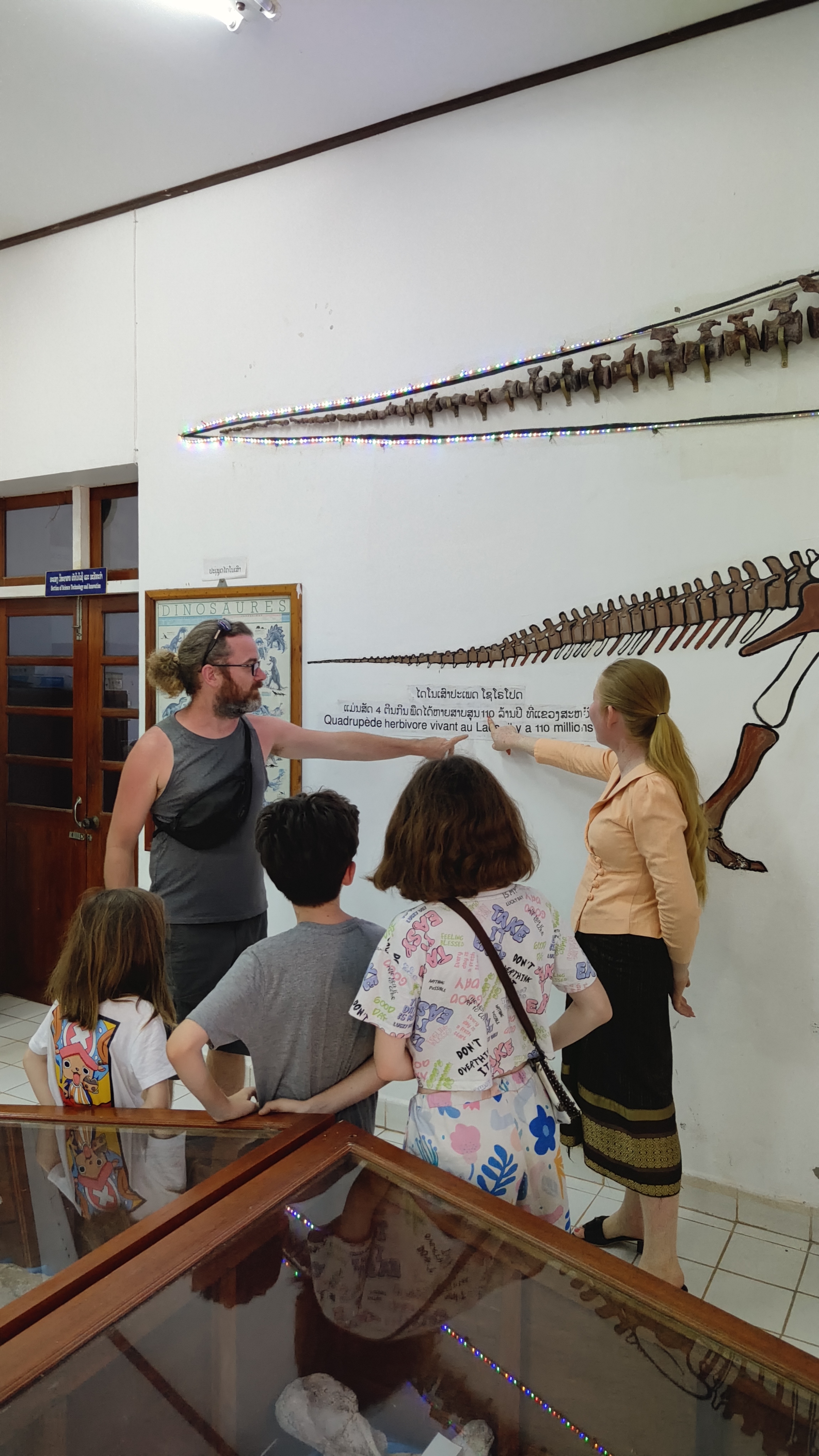 Savanaketh - musée dinosaure