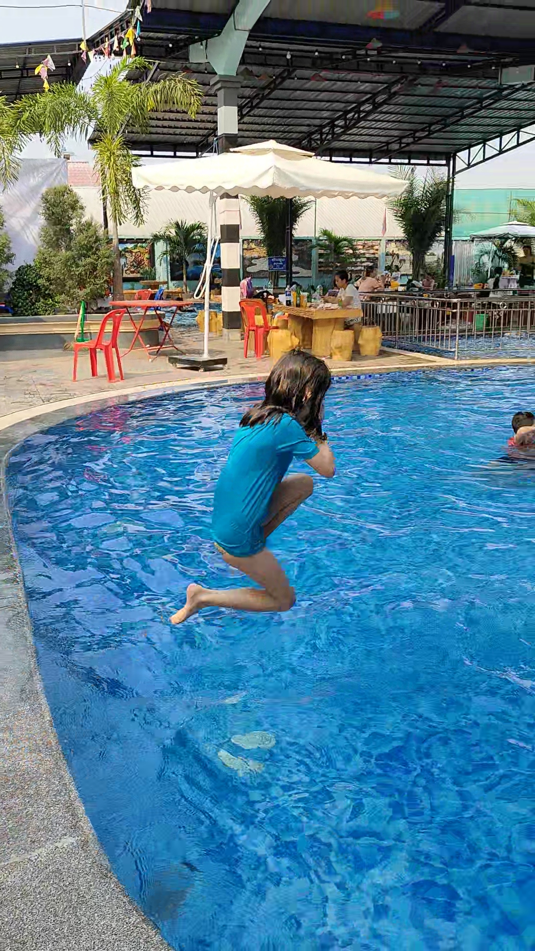 piscine vientiane