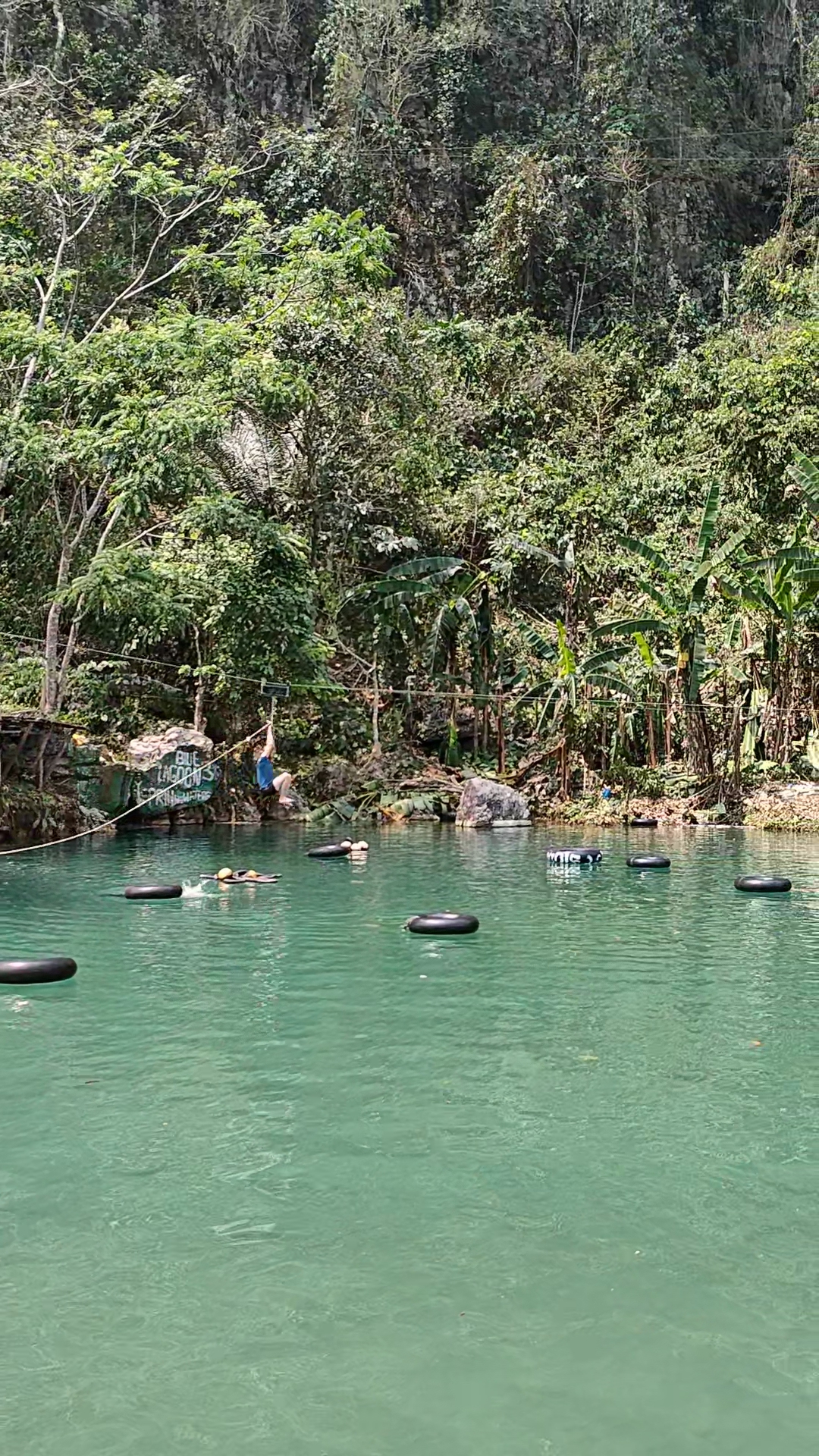 Vang Vieng - lagoon3
