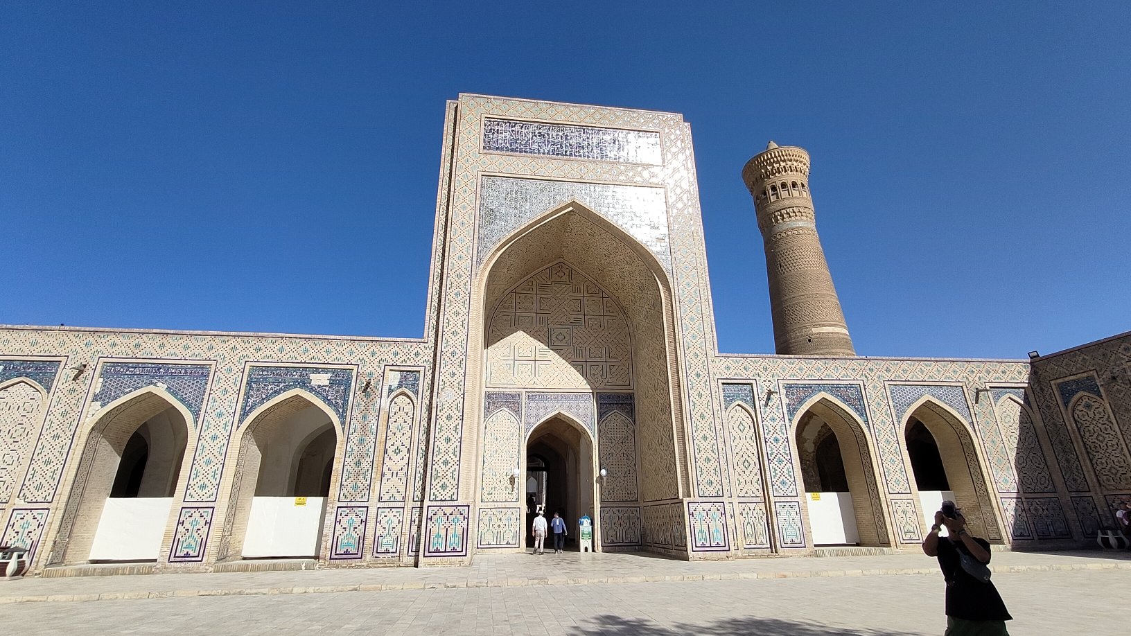 mosquée et minaret Kalon