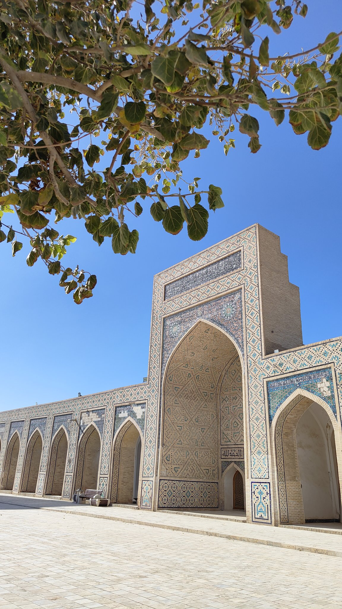 mosquée et minaret Kalon