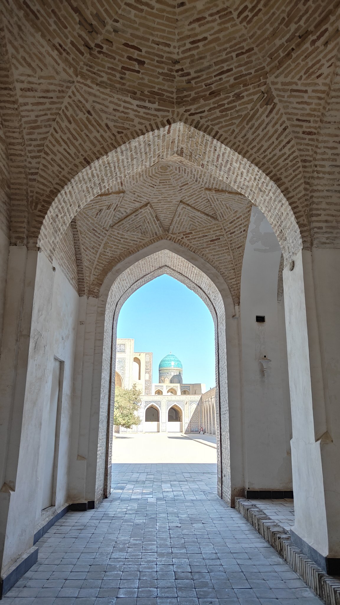 mosquée et minaret Kalon